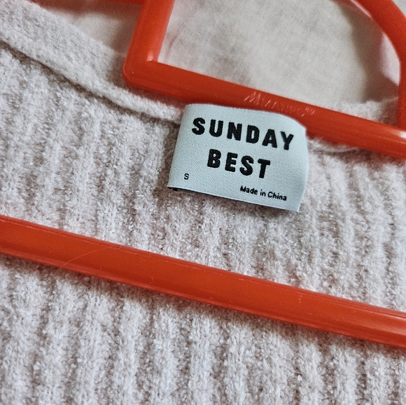 Aritzia Sunday Best Vest - Picture 2 of 3